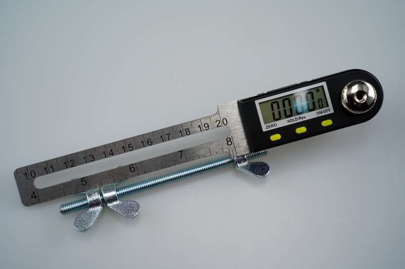 Digitale Gradscheibe Winkelmesser verwendet zum digitalen messen der Steuerwi...